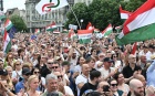 Magyar Péter a debreceni tüntetésen: Feloszlatjuk az Orbán-Tiborcz-Mészáros részvénytársaságot!