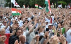 Erős fotókon Magyar Péter debreceni tüntetése